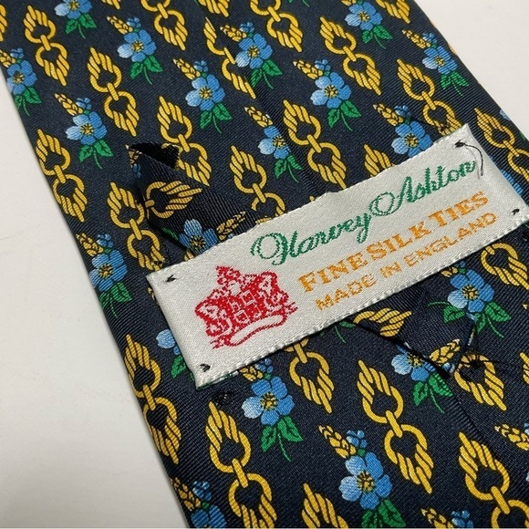 Vintage Silk Tie Hawaiian Flower Print Navy Blue Yellow Harvey Ashton - Picture 7 of 9